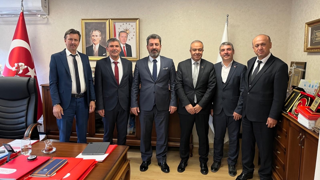 İlçe Milli Eğitim Müdürümüz Yasin Filiz'in Temel Eğitim Genel Müdürümüz Ebubekir Sıddık Savaşçı ve Genel Müdür Yardımcımız Şemsettin Durmuş'u Ziyareti